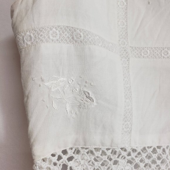 SUSAN BRISTOL Crochet Trimmed Embroidered Tank Vest 10 White Floral Dainty Boho - Picture 5 of 9